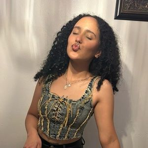 Meet your Posher, Haillie